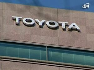 Toyota вирішила знову відкликати частину своїх автомобілів по всьому світу Toyota вирішила знову відкликати частину своїх автомобілів по всьому світу