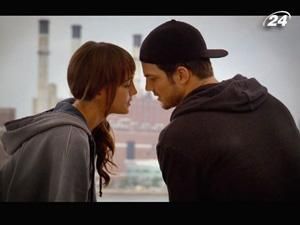 Запізнившись на літак, хлопець зустрічає своє кохання Запізнившись на літак, хлопець зустрічає своє кохання