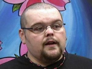 Хворий на рак американець продає рекламні площі на своїй урні Хворий на рак американець продає рекламні площі на своїй урні