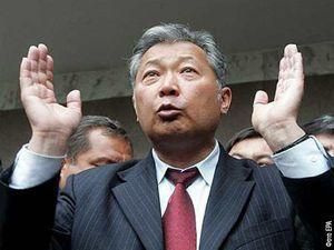 Влада Киргизії конфісковує кошти оточення Бакієва 