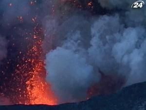 В Ісландії триває виверження проблемного вулкана