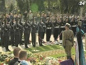 Польща поховала ще 15 жертв трагедії під Смоленськом Польща поховала ще 15 жертв трагедії під Смоленськом