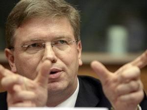 Комісар ЄС пообіцяв спрощення візового режиму із Україною