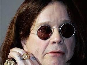 Оззі Озборн подарував жебракові золоте розп’яття Оззі Озборн подарував жебракові золоте розп’яття