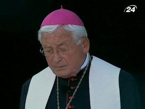 У Німеччині єпископ, який бив дітей, подав у відставку