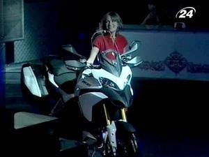 В Україні офіційно представили перший мотоцикл-трансформер Ducati Multistrada В Україні офіційно представили перший мотоцикл-трансформер Ducati Multistrada