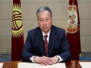 Бакієв закликає міжнародні миротворчі сили до Киргизії