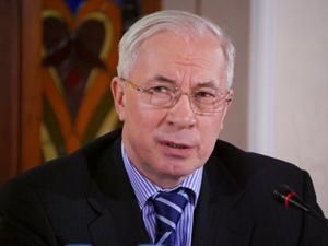 Азаров не хоче проводити референдум Азаров не хоче проводити референдум