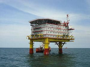 Росія почала промисловий видобуток нафти в Каспійському морі Росія почала промисловий видобуток нафти в Каспійському морі