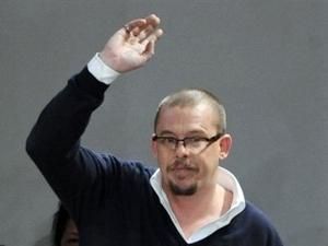 Маккуін повісився під дією наркотиків Маккуін повісився під дією наркотиків