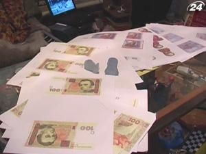 Місцевого фальшивомонетника викрили запорізькі правоохоронці Місцевого фальшивомонетника викрили запорізькі правоохоронці