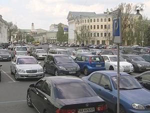 У столиці водії відмовляються платити за паркову У столиці водії відмовляються платити за паркову