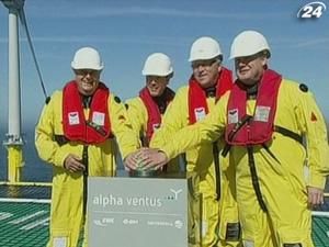 В Німеччині відбулося офіційне відкриття першого офшорного вітропарку В Німеччині відбулося офіційне відкриття першого офшорного вітропарку
