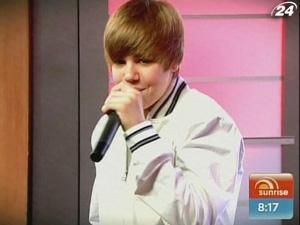 Поліція скасувала виступ Дж.Бібера через штовханину фанів Поліція скасувала виступ Дж.Бібера через штовханину фанів