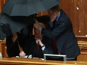 Литвин сказав, хто має оплатити за збитки у сесійній залі Литвин сказав, хто має оплатити за збитки у сесійній залі