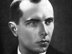 Міськрада Івано-Франківська планує присвоїти Бандері та Шухевичу звання почесних громадян міста Міськрада Івано-Франківська планує присвоїти Бандері та Шухевичу звання почесних громадян міста