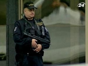 Невідомі атакували будівлю грецького посольства у Празі Невідомі атакували будівлю грецького посольства у Празі