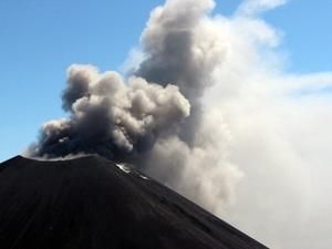 На Камчатці відбулись нові виверження вулкану