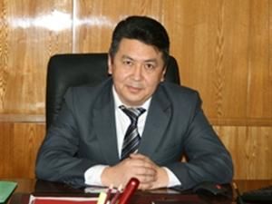 У Киргизії затримали колишнього керівника апарату Бакієва У Киргизії затримали колишнього керівника апарату Бакієва