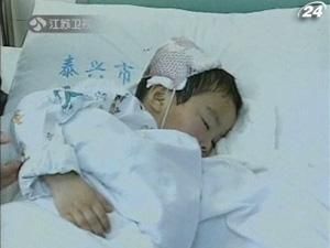 Чоловік з молотком напав на вихованців дитячого садочка Чоловік з молотком напав на вихованців дитячого садочка