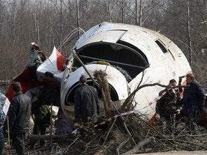 Польські слідчі розглядають 4 версії катастрофи президентського Ту-154