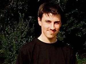 Німецького гімназиста посадили на дев'ять років за спробу масового вбивства однокласників Німецького гімназиста посадили на дев'ять років за спробу масового вбивства однокласників