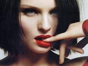 Софі Еліс Бекстор - шопоголічка Софі Еліс Бекстор - шопоголічка