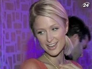 Періс повернулася до свого екс-нареченого Джейсона Шоу Періс повернулася до свого екс-нареченого Джейсона Шоу