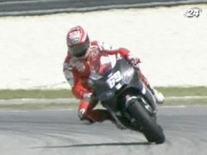 Кейсі Стоунер виграв першу практику - 30 квітня 2010 - Телеканал новин 24 Кейсі Стоунер виграв першу практику - 30 квітня 2010 - Телеканал новин 24