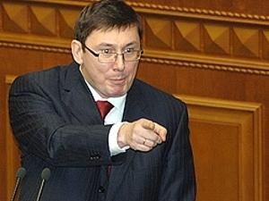 Депутат від Партії регіонів разом з помічниками побив юнака