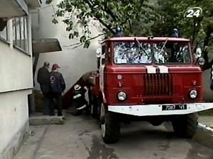 Загорівся готель у Львові, до якого приїхали святкувати весілля Загорівся готель у Львові, до якого приїхали святкувати весілля