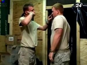 Група американських солдат зняли свою версію кліпу Lady Gaga “Telephone” Група американських солдат зняли свою версію кліпу Lady Gaga “Telephone”