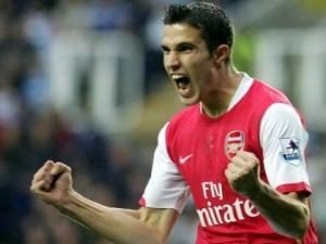 Барселона хоче придбати нападника Арсеналу Барселона хоче придбати нападника Арсеналу