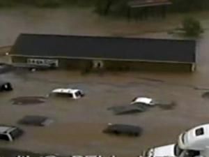 Кількість жертв повені у США збільшилась втричі Кількість жертв повені у США збільшилась втричі