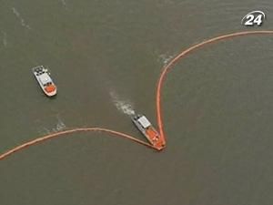 Збитки від витоку нафти експерти оцінюють у 5 мільярдів доларів Збитки від витоку нафти експерти оцінюють у 5 мільярдів доларів