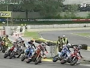 Тьєрі ван де Бош виграв 2 з 3-х гонок на стартовому етапі Тьєрі ван де Бош виграв 2 з 3-х гонок на стартовому етапі