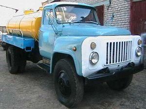 На Хмельниччині водій молоковоза збив двох підлітків На Хмельниччині водій молоковоза збив двох підлітків