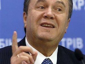 Янукович доручив міністру оборони забезпечити хорошу погоду на День Перемоги Янукович доручив міністру оборони забезпечити хорошу погоду на День Перемоги