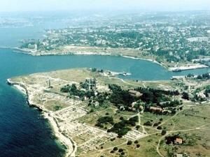 У Херсонесі львівські спеціалісти відновили язичницькі фрески У Херсонесі львівські спеціалісти відновили язичницькі фрески