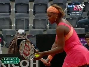 Серена Вільямс пробилася до чвертьфіналу турніру Серена Вільямс пробилася до чвертьфіналу турніру