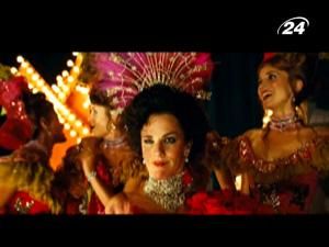 Журналістка хоче врятувати Париж від... птеродактиля Журналістка хоче врятувати Париж від... птеродактиля