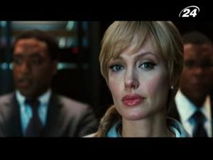 Івлін Солт звинувачують у співпраці з російською розвідкою Івлін Солт звинувачують у співпраці з російською розвідкою