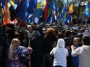 Міліція хоче список імен тих, хто влаштував дебош під Верховною радою 27 квітня Міліція хоче список імен тих, хто влаштував дебош під Верховною радою 27 квітня