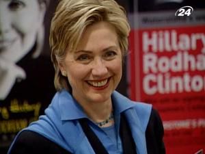 Хіларі Клінтон - жінка, в руках якої зосереджена міць найсильнішої держави на світі Хіларі Клінтон - жінка, в руках якої зосереджена міць найсильнішої держави на світі