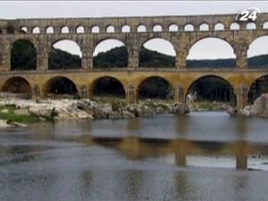 Пон-дю-Ґар - чи не найекстравагантніший давньоримський акведук Пон-дю-Ґар - чи не найекстравагантніший давньоримський акведук