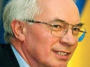 Микола Азаров вручив ордери на квартири інвалідам війни Микола Азаров вручив ордери на квартири інвалідам війни