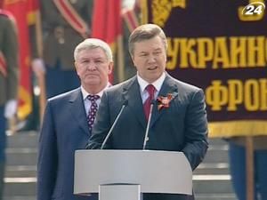 Україна відзначає 65 річницю Перемоги у Великій вітчизняній війні - 9 травня 2010 - Телеканал новин 24 Україна відзначає 65 річницю Перемоги у Великій вітчизняній війні - 9 травня 2010 - Телеканал новин 24