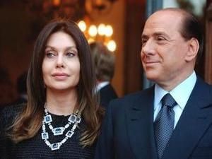 Берлусконі майже розлучився Берлусконі майже розлучився