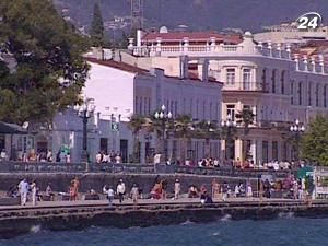 Україна вабить туристів з-за кордону все більше Україна вабить туристів з-за кордону все більше