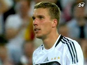 Лукаш Подольскі - універсальний, унікально збалансований нападник екстракласу Лукаш Подольскі - універсальний, унікально збалансований нападник екстракласу